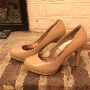 Steve Madden nude pumps